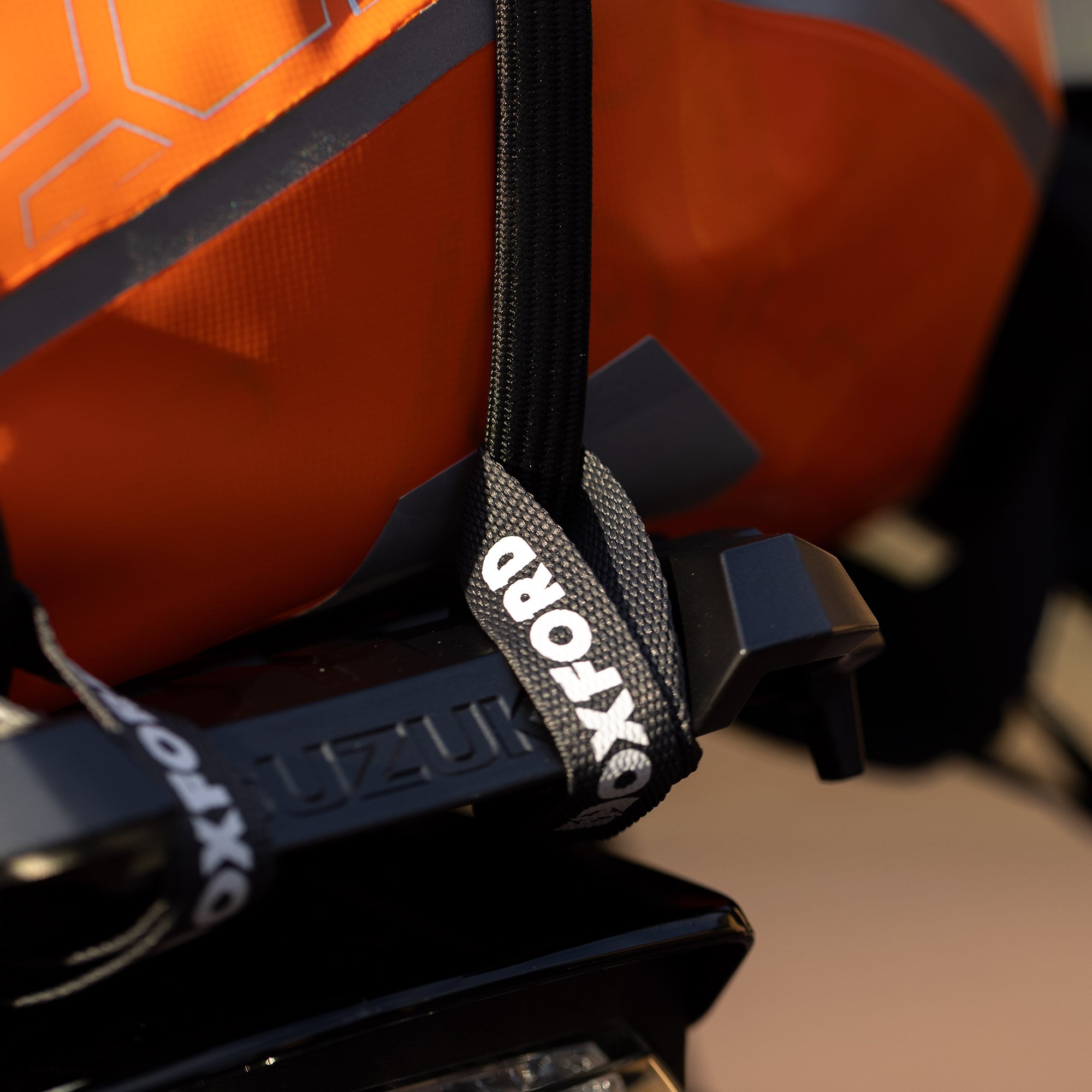 Atlas B-Clip 17mm x 2.0M Asphalt (Pair)